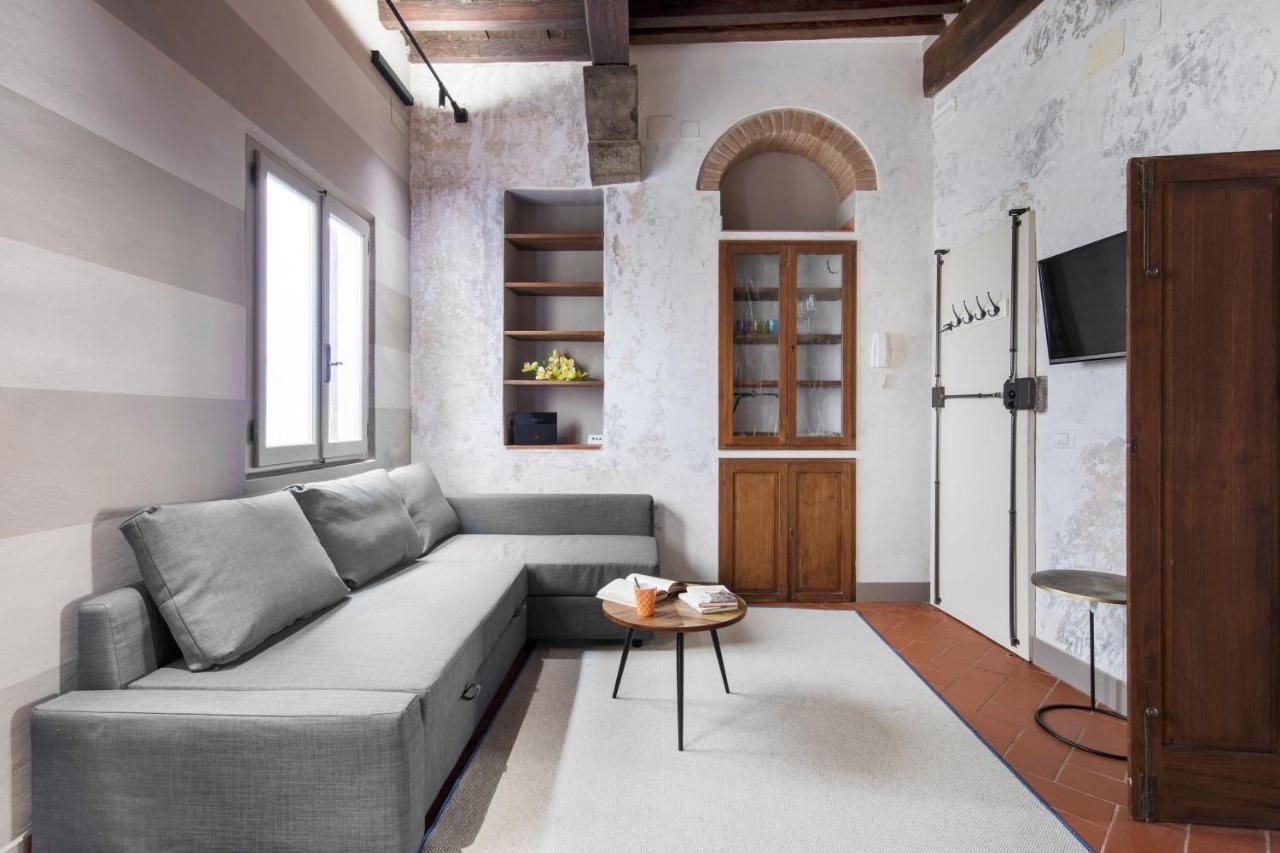 Santa Trinita Industrial Flat Appartement Florence